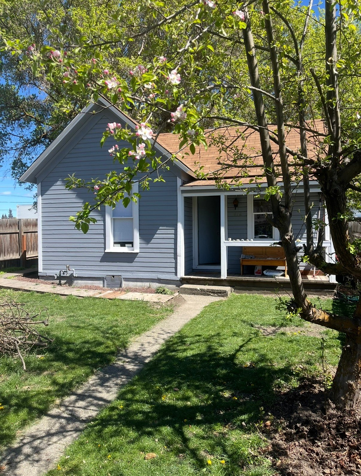 Ellensburg House: 612 n. Pacific st.
