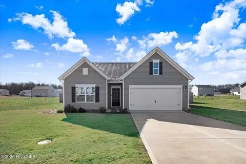 Pikeville House: 311 Settlers Pointe Dr