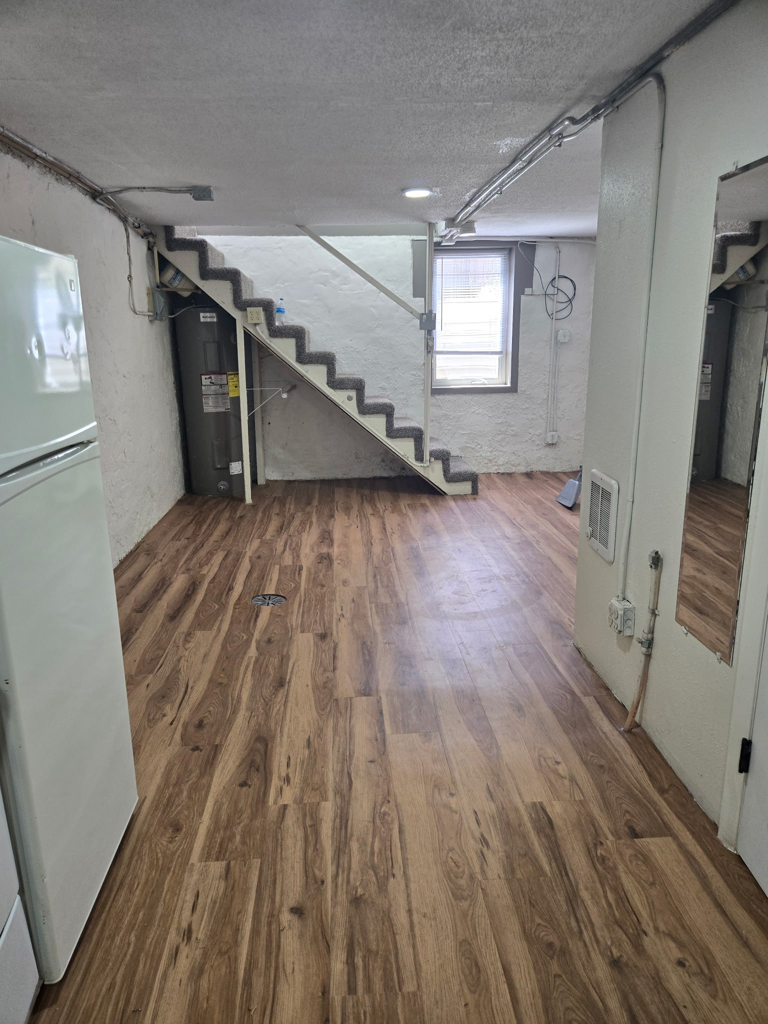 Laramie Apartment: 264 N 4th street
