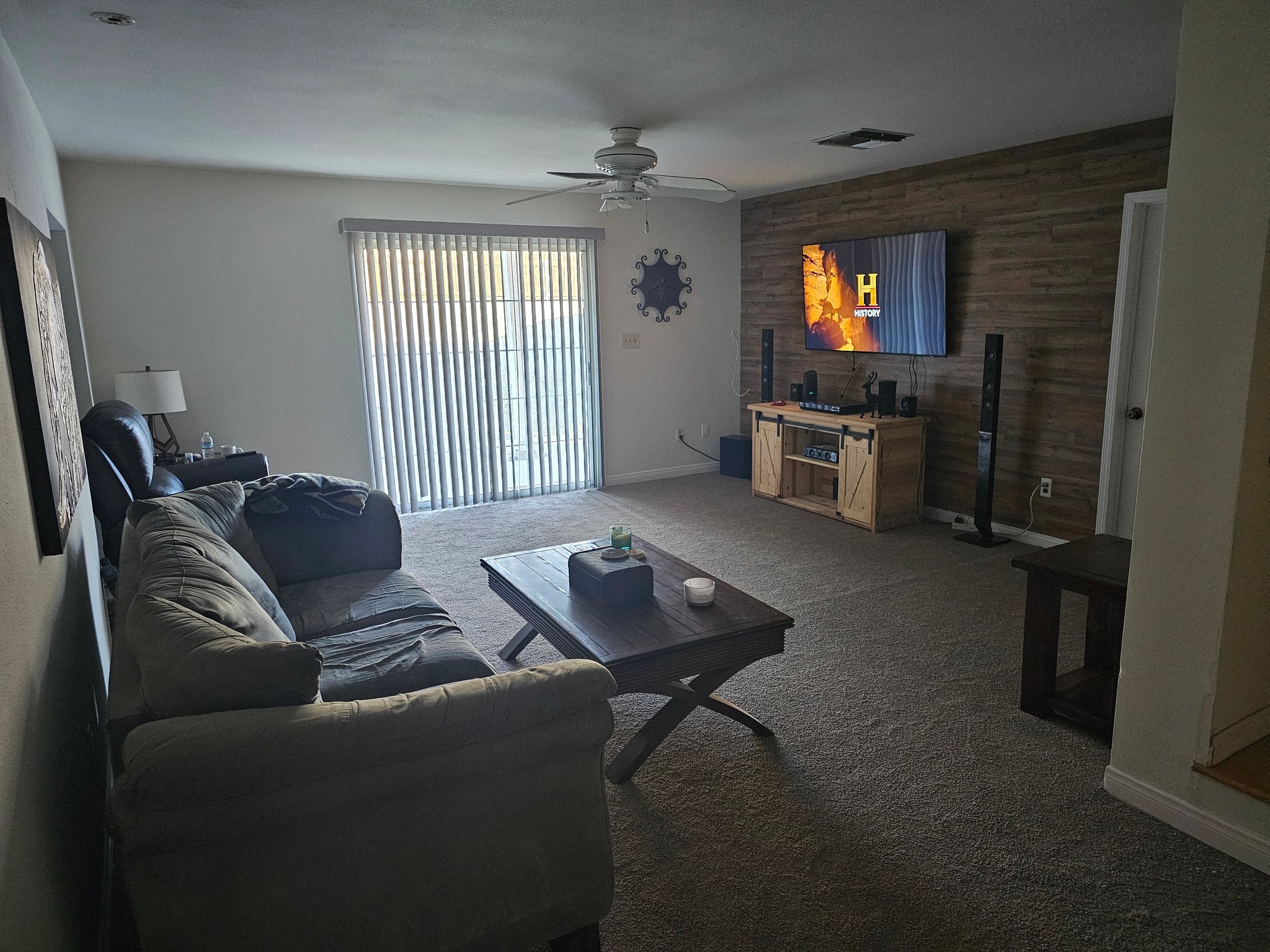 Granada Hills House: 17101 Tulsa St