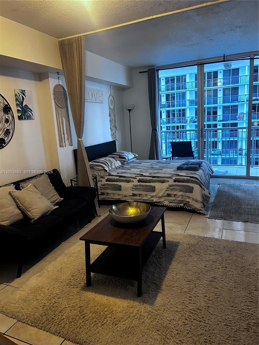 MIAMI Condo: 1750 N Bayshore Dr