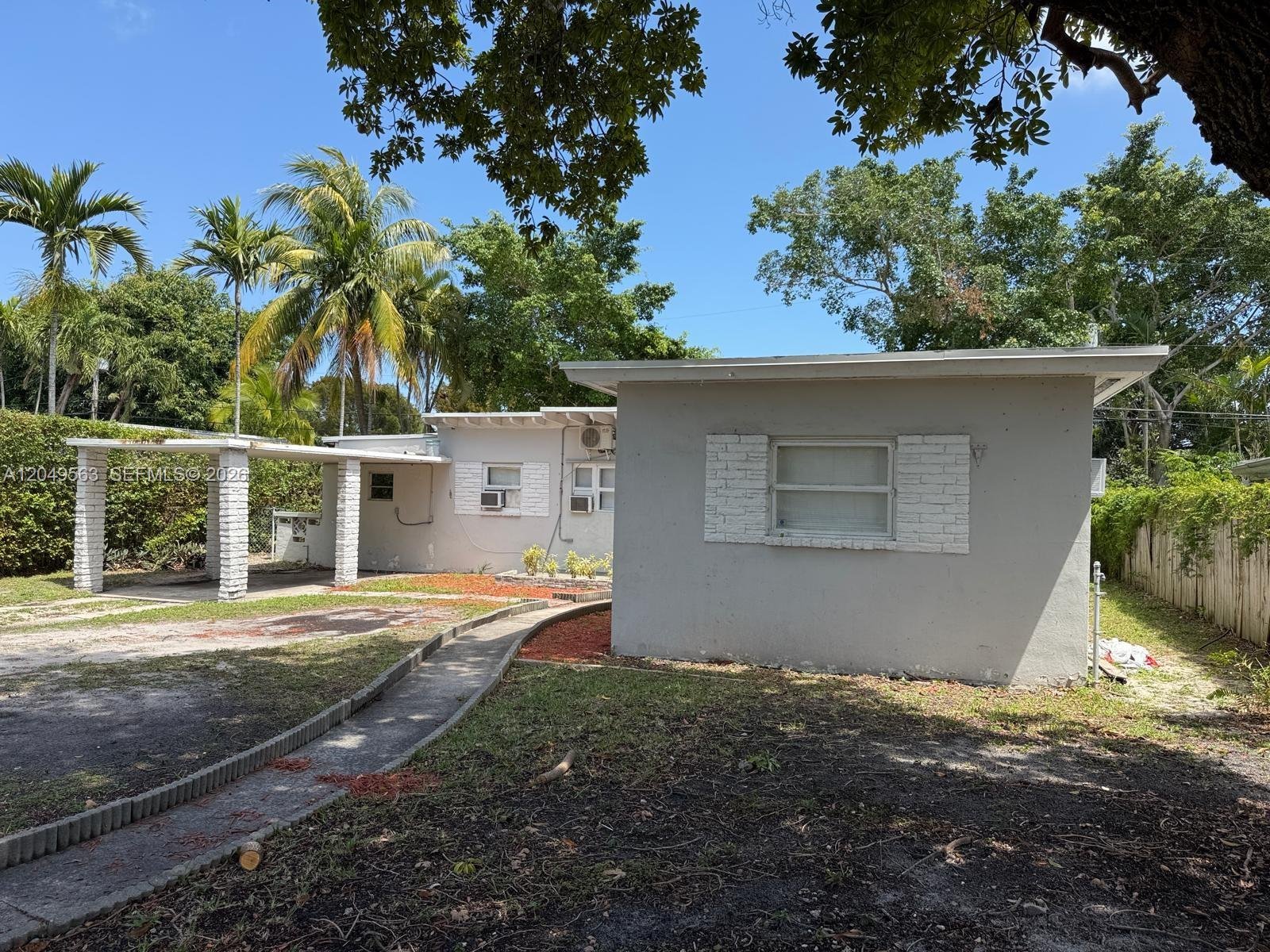 MIAMI House: 10335 NW 2nd Ct