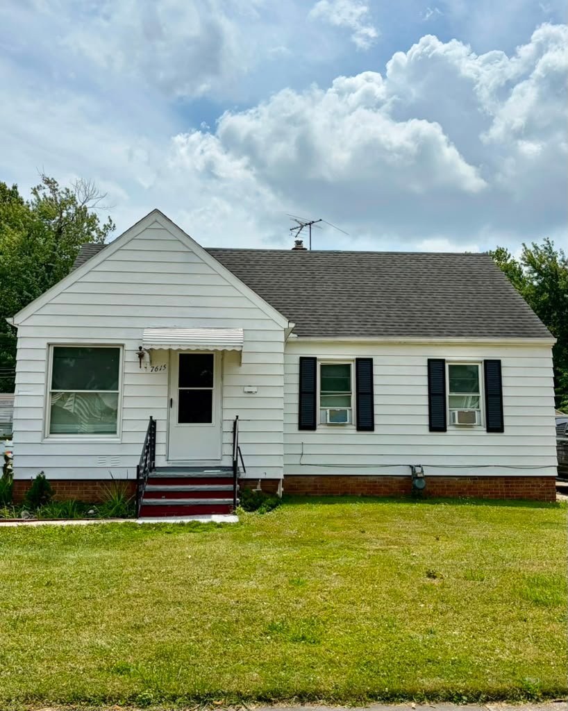 Parma House: 7615 Kenilworth Ave
