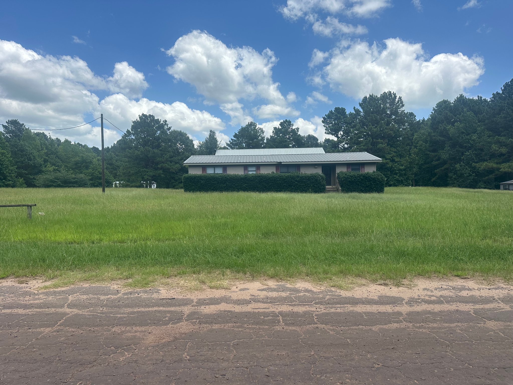 Gilmer House: 2667 Airstrip