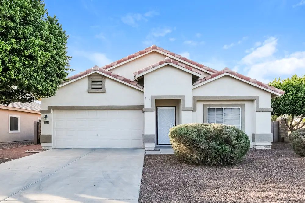 Surprise House: 15723 W Calavar Rd
