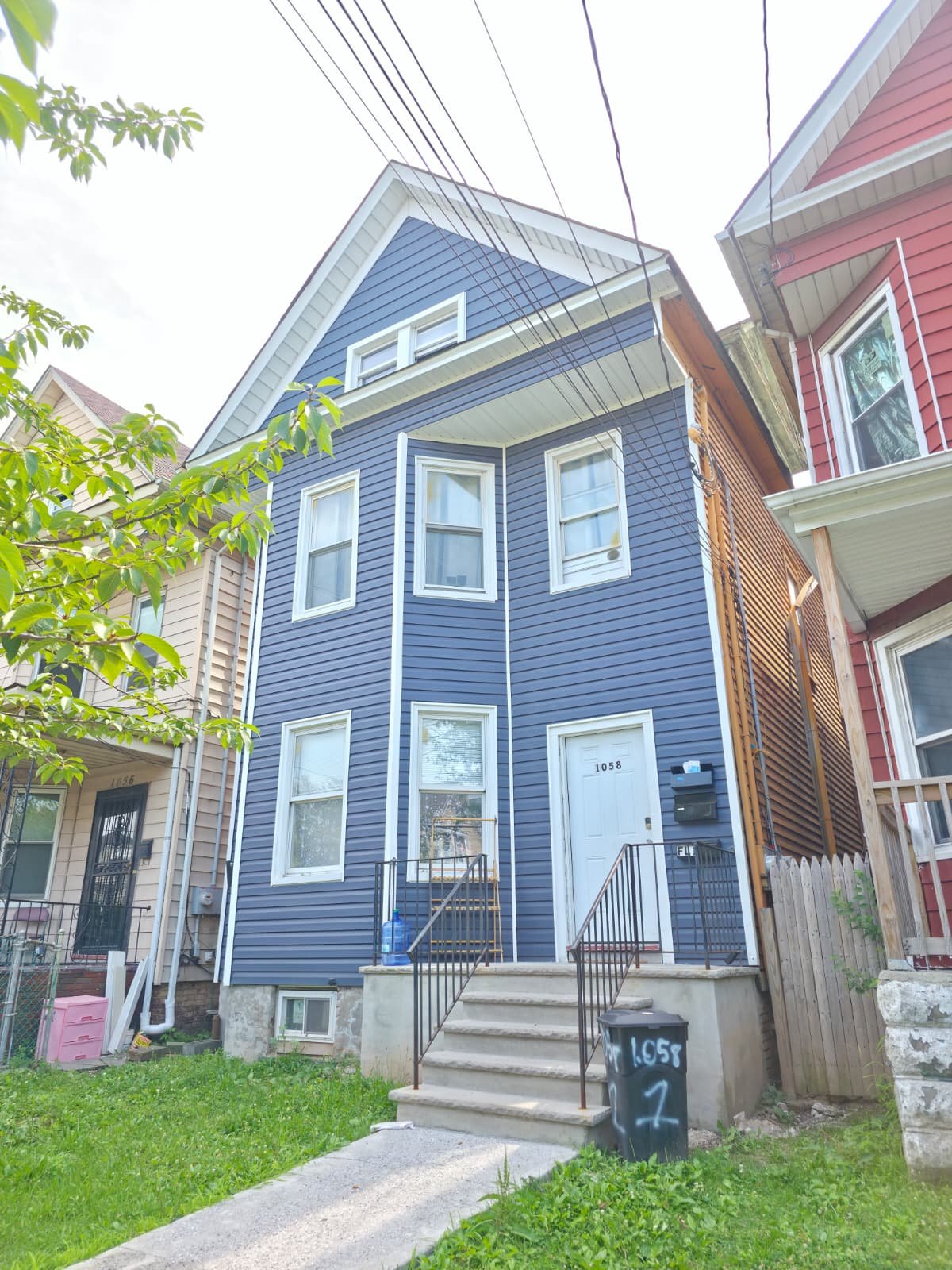 Elizabeth Apartment: 1058 Anna St.
