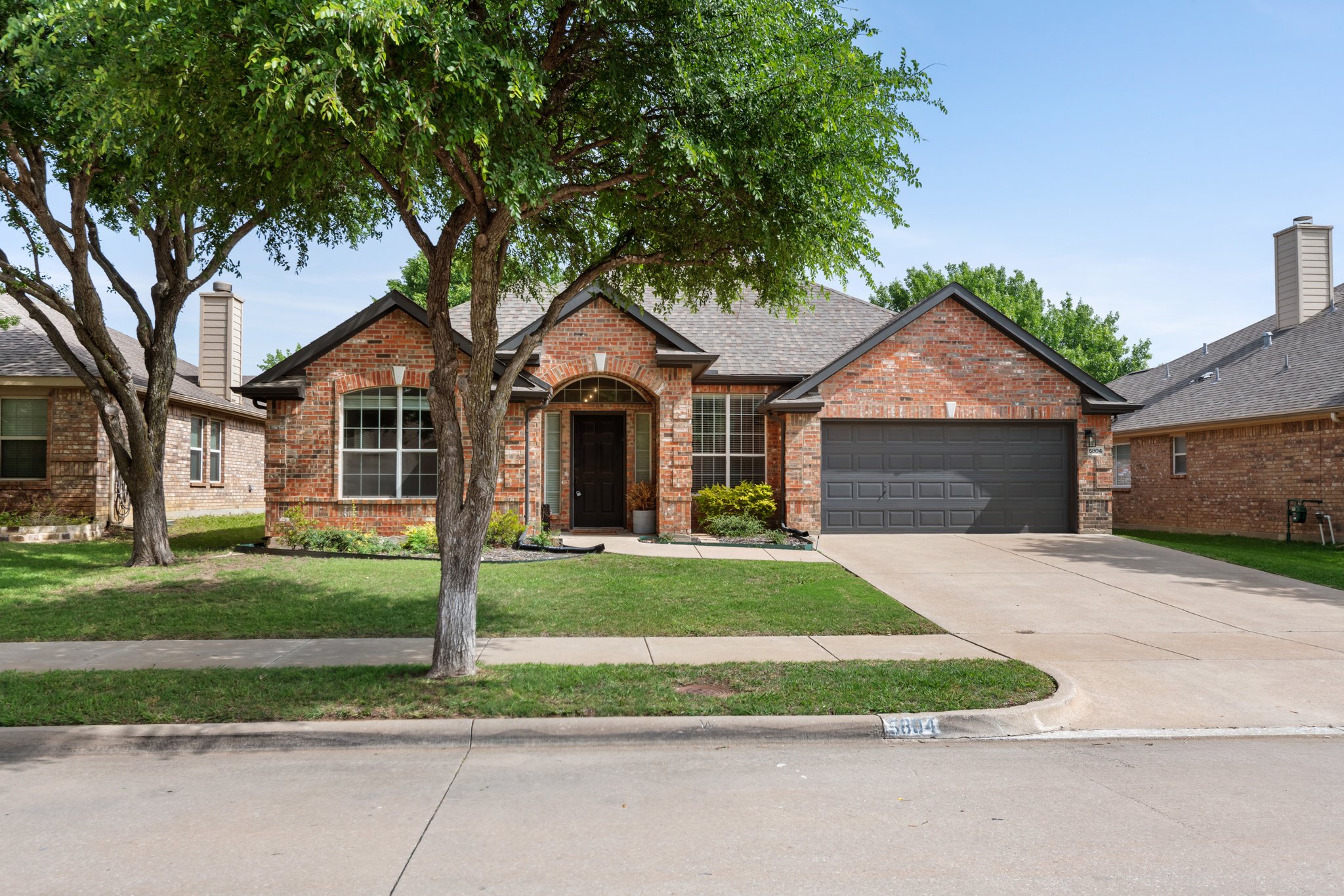 Argyle House: 5804 Parkplace Dr.