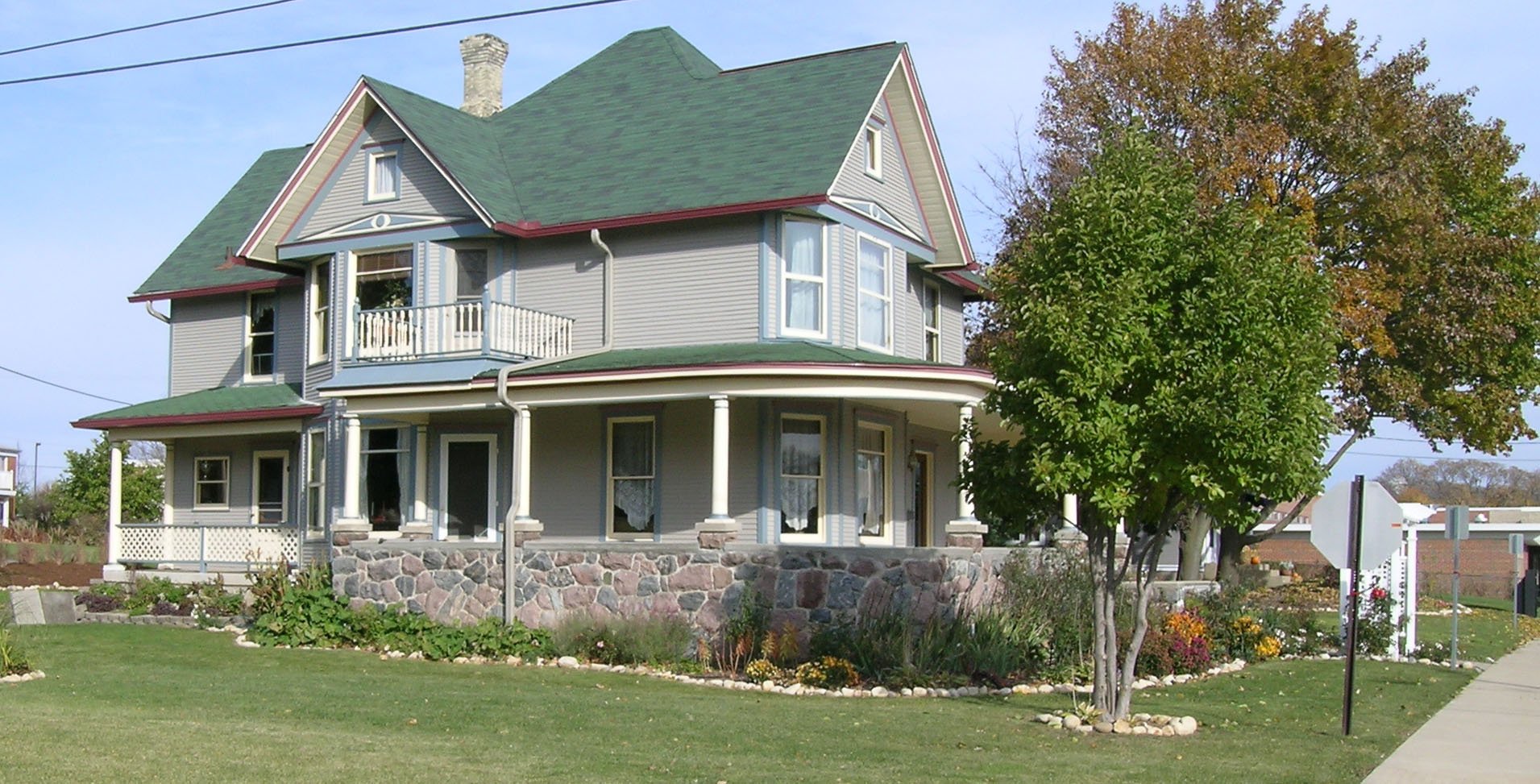 Waterford House: 132 South Center Street