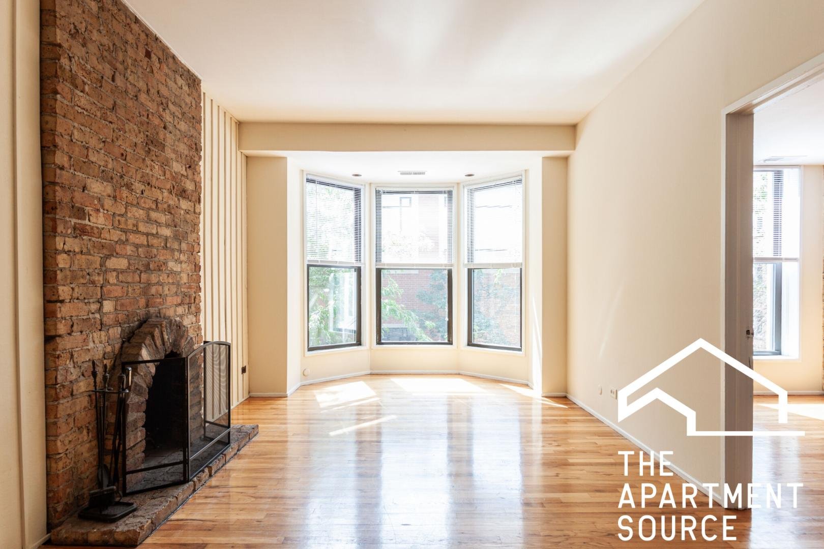 Chicago Apartment: 604 West Surf Street