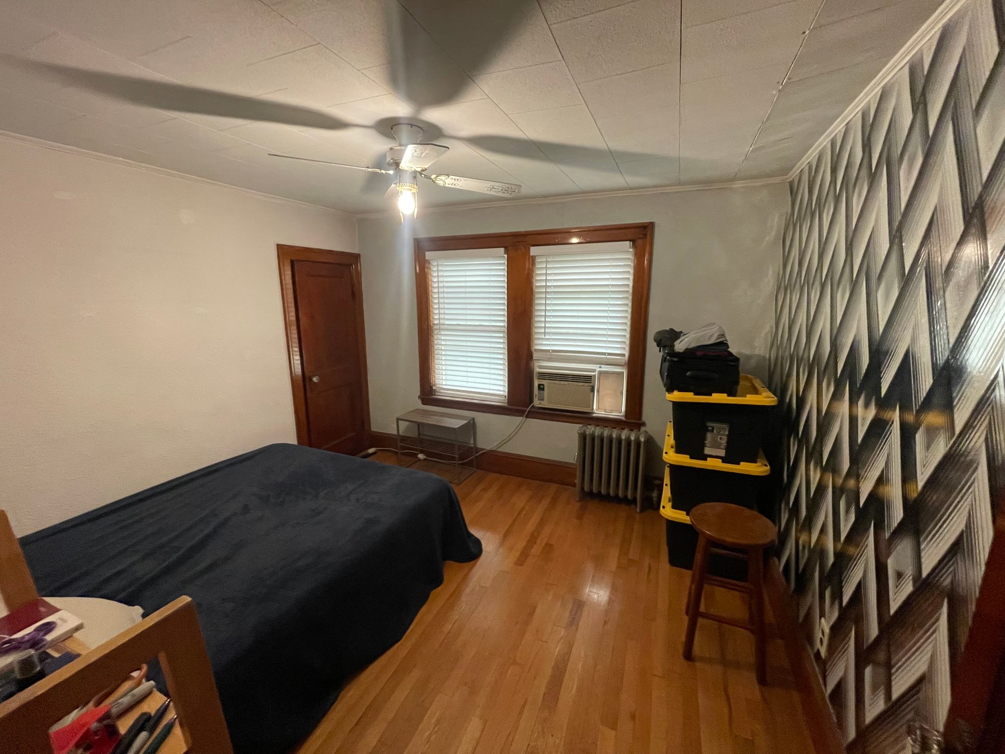 Everett Single Room: 199 Belmont Street