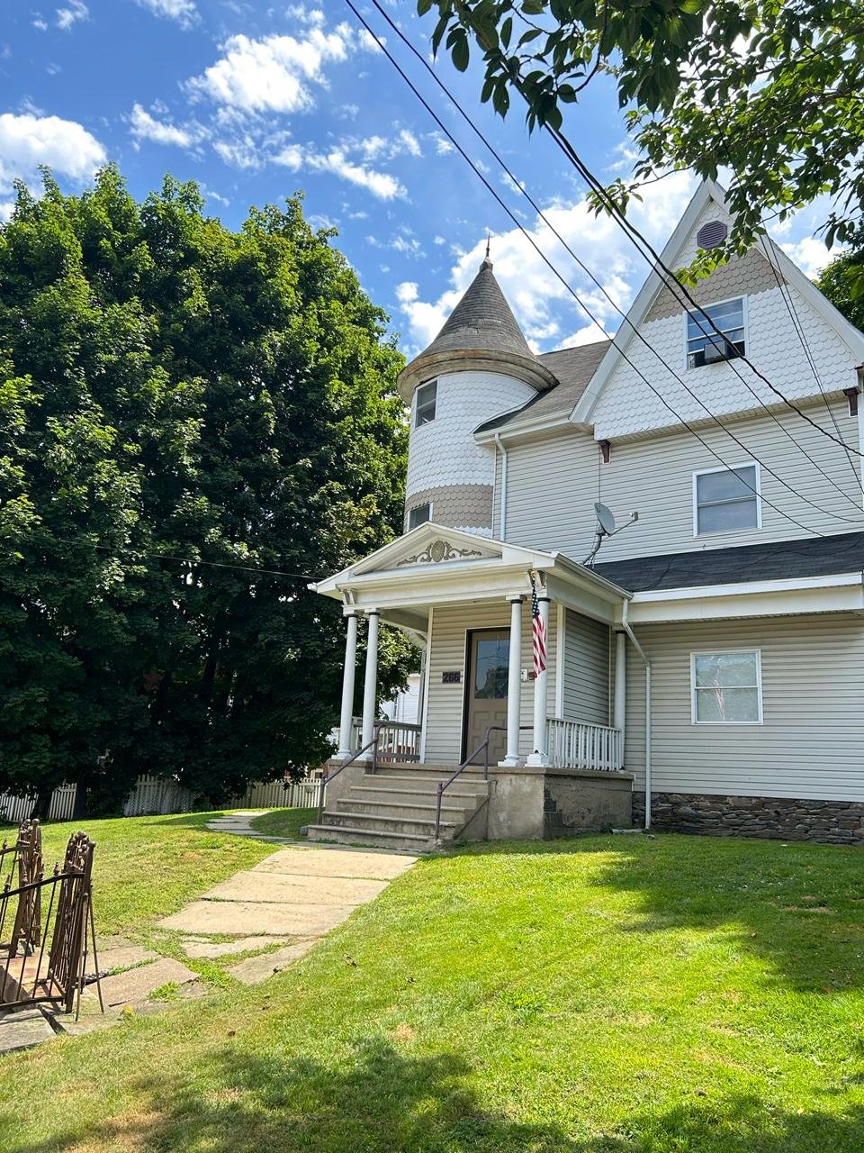 Pittston Condo: 266 S main Street Pittston