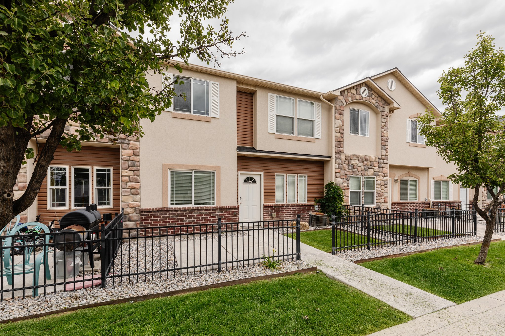 Logan Townhome: 484 W 1490 N