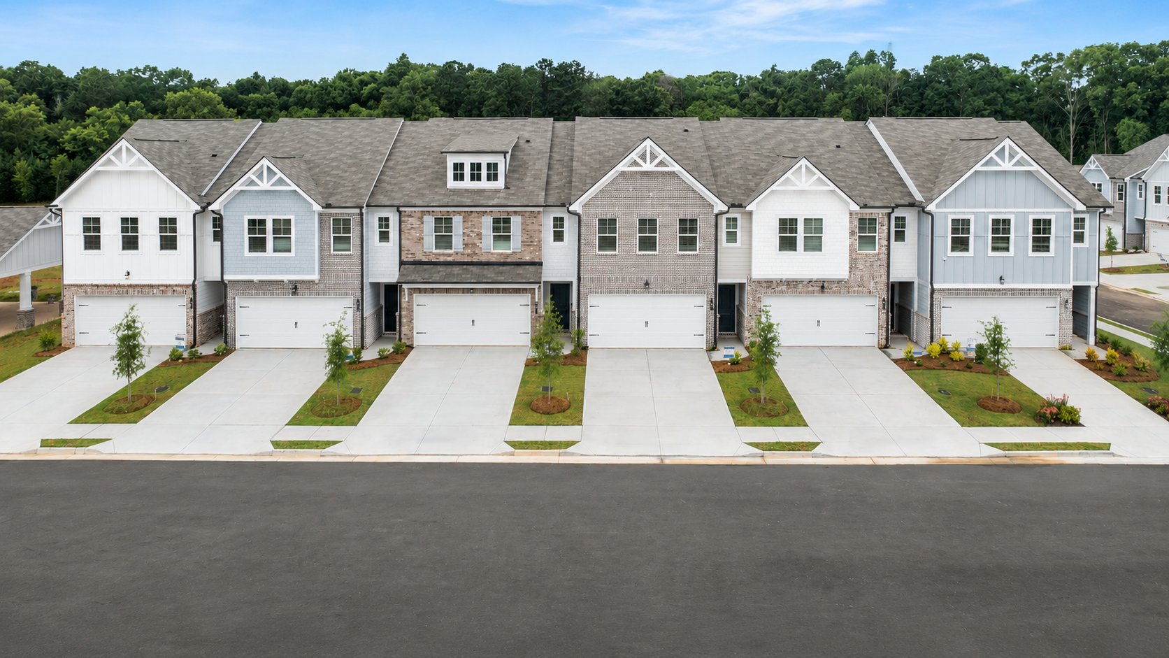 McDonough Townhome: 344 Sinclair Ct