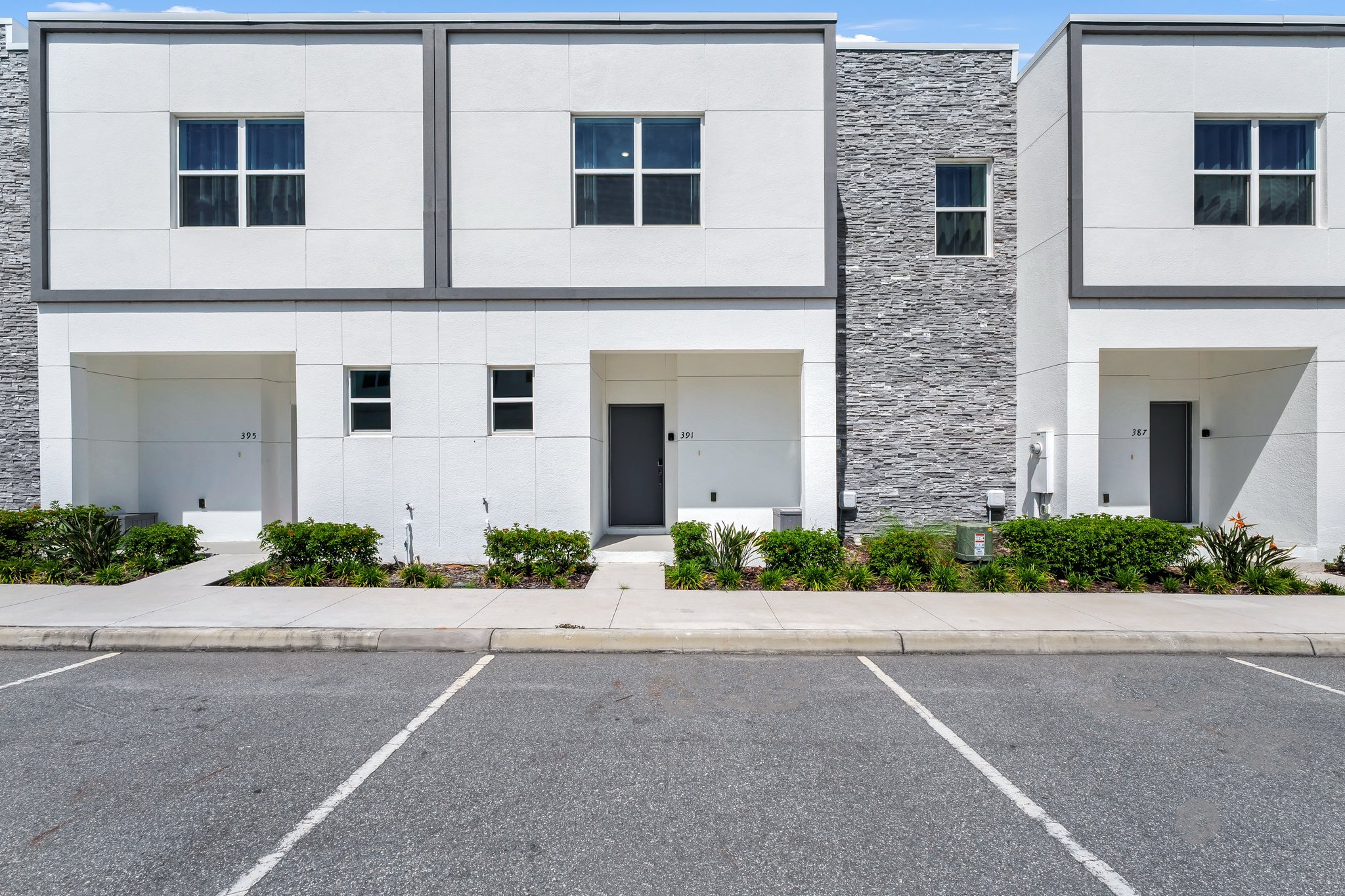 Davenport Townhome: 340 famagusta dr