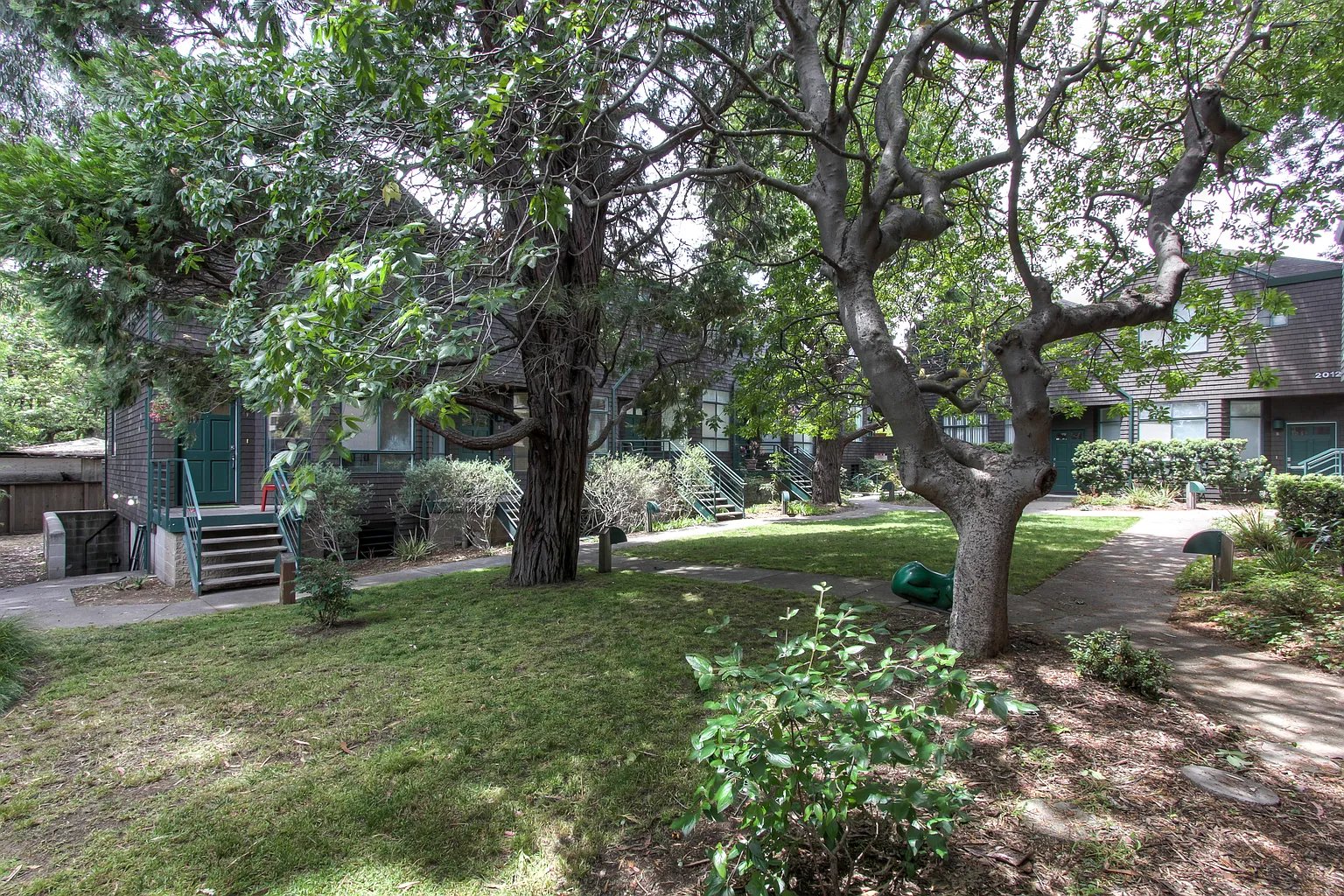 Berkeley Condo: 2010 Hearst Ave