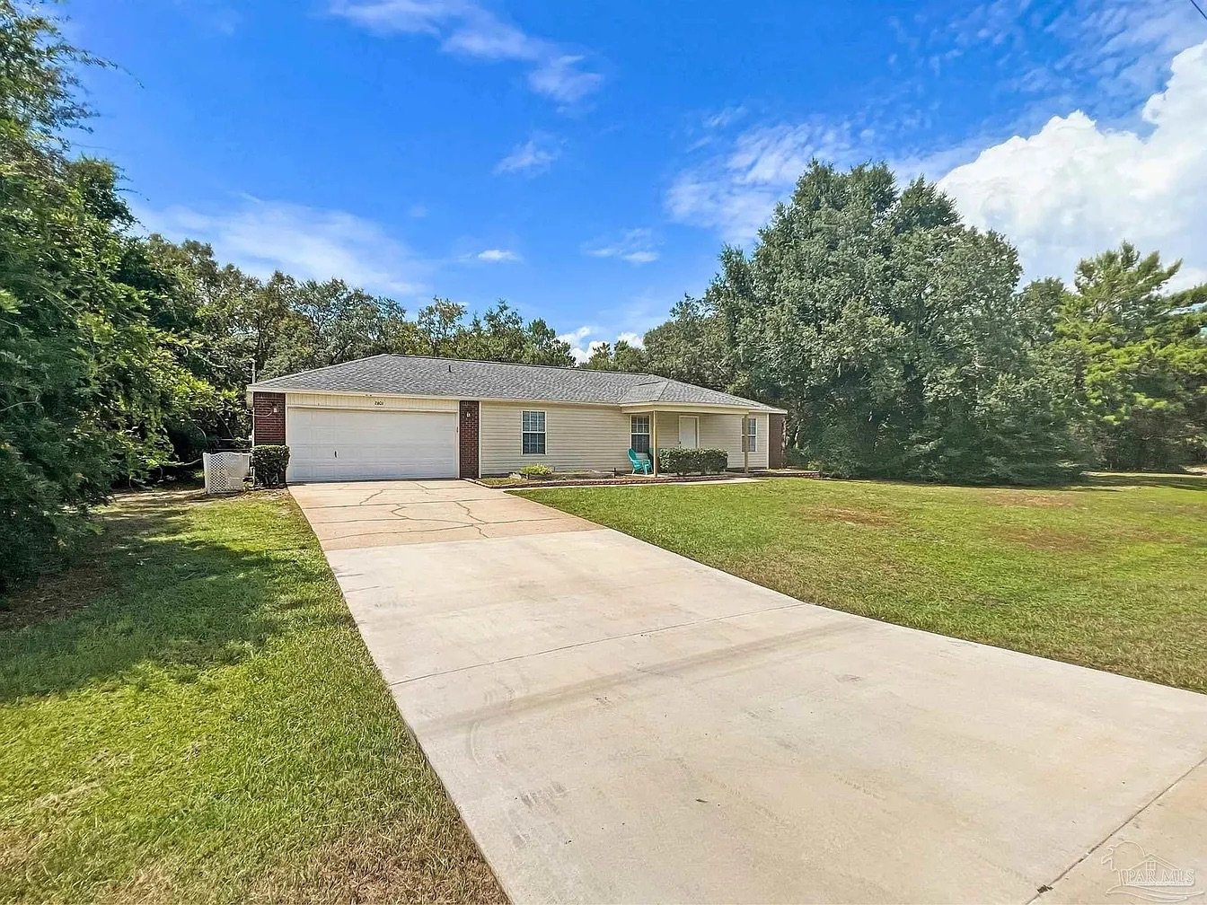 Navarre House: 2601 Edgewood Dr