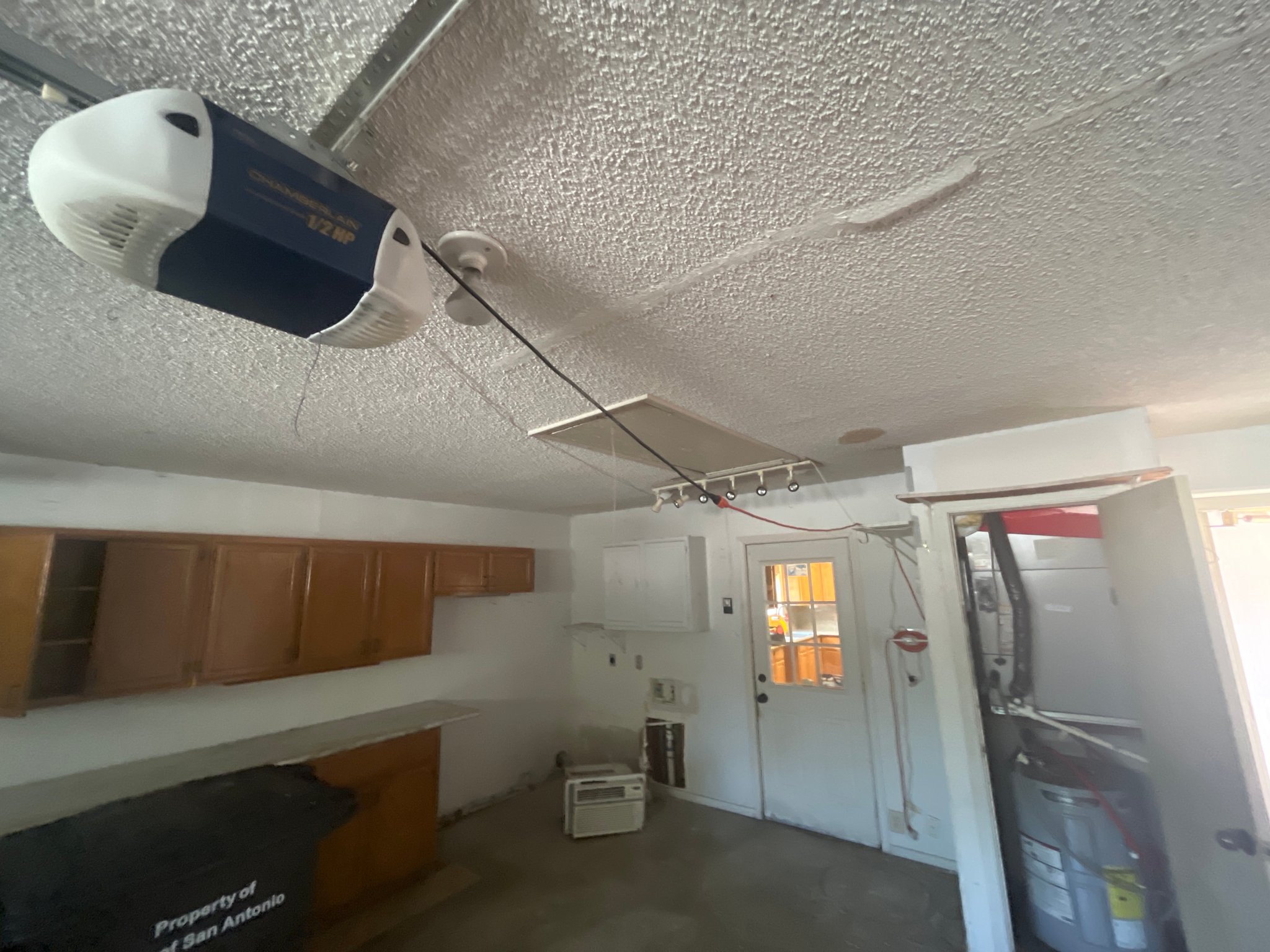 San Antonio House: 407 Samuel
