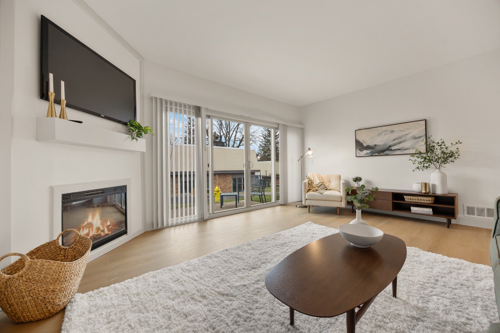 Fayetteville Single Room: 510-550 Warren St.