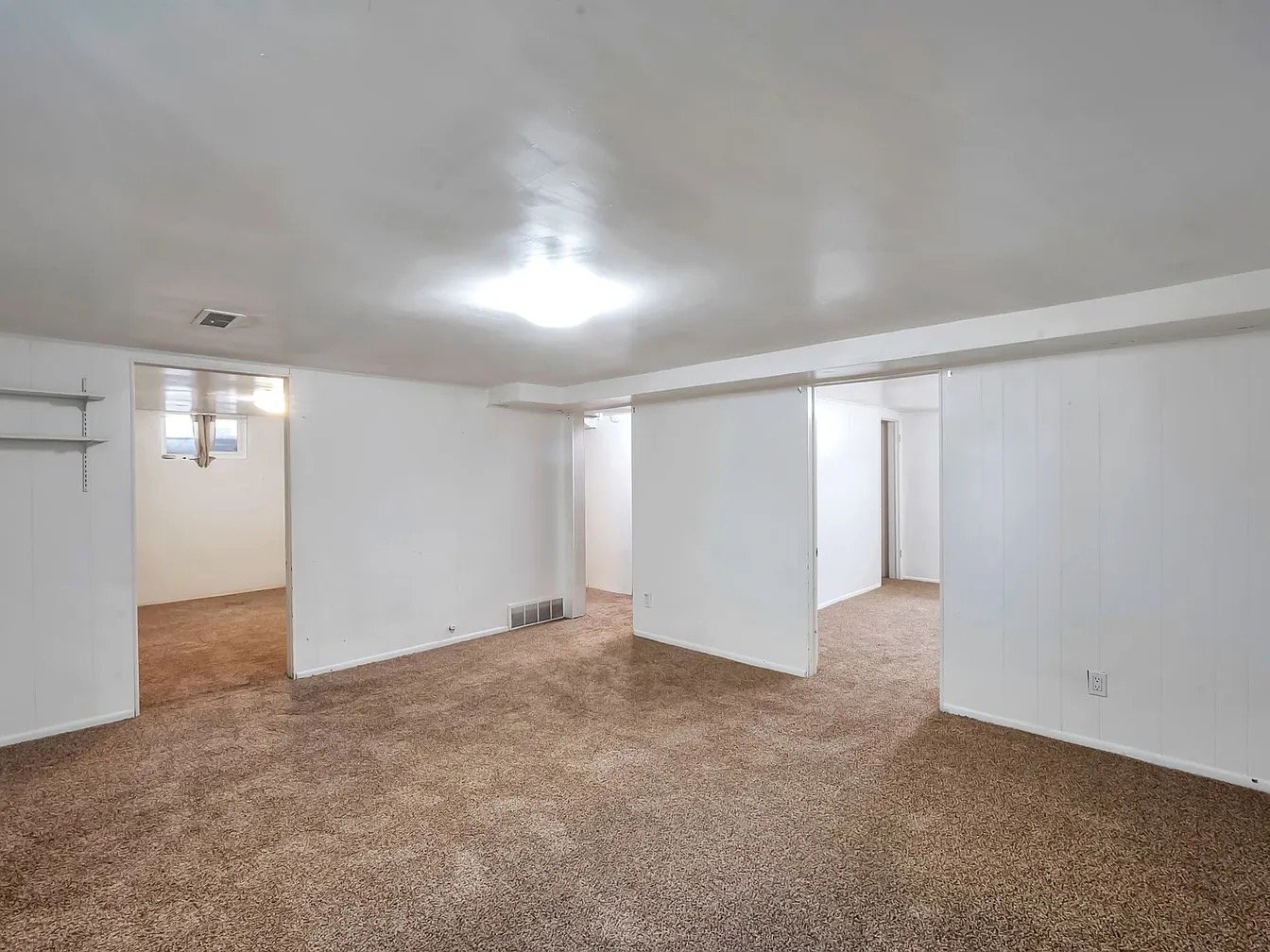 Mineral House: 367 Tall Pines Dr