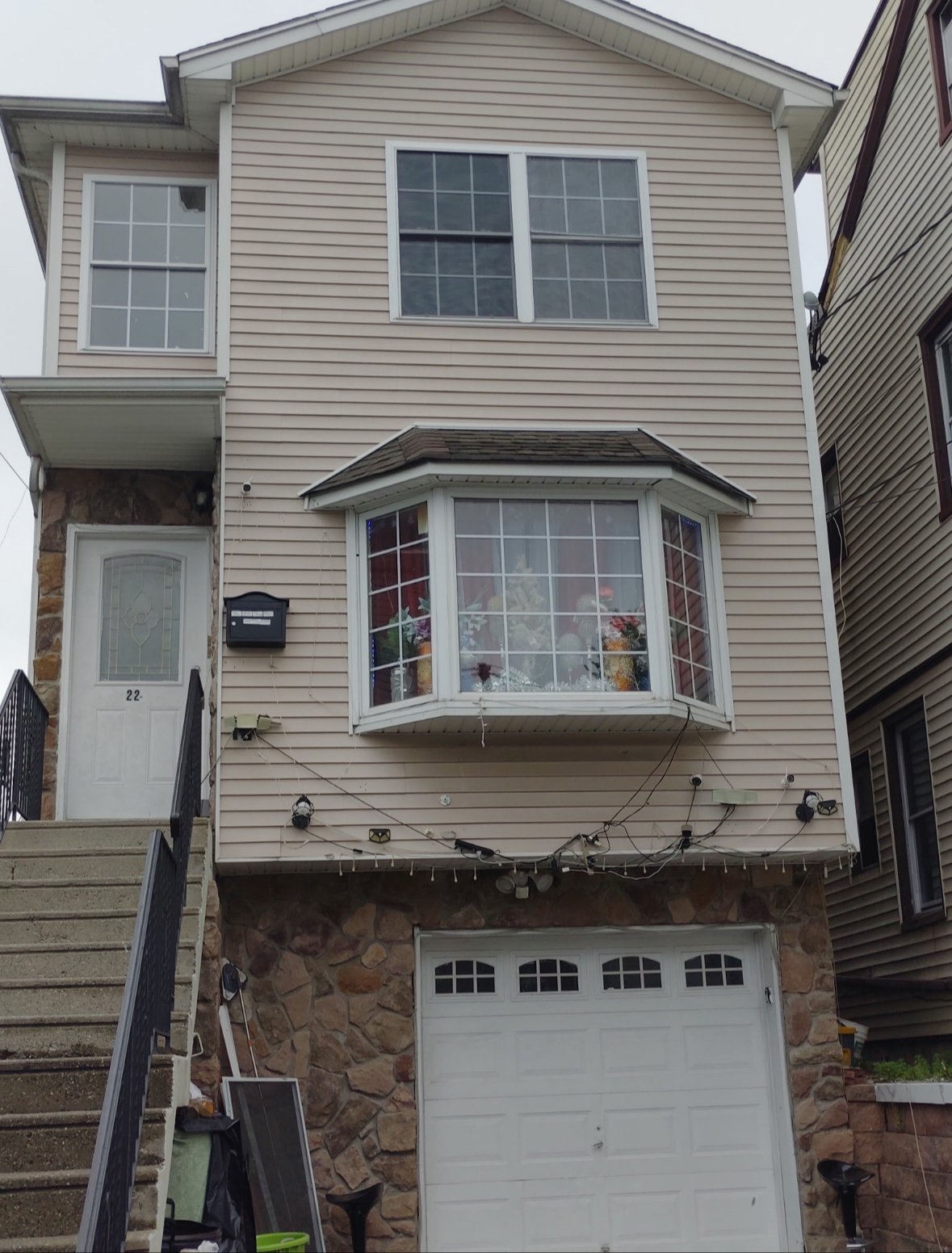 Paterson Apartment: 22 Redwood Ave