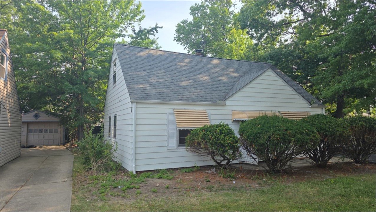 Euclid House: 23901 Colbourne Rd