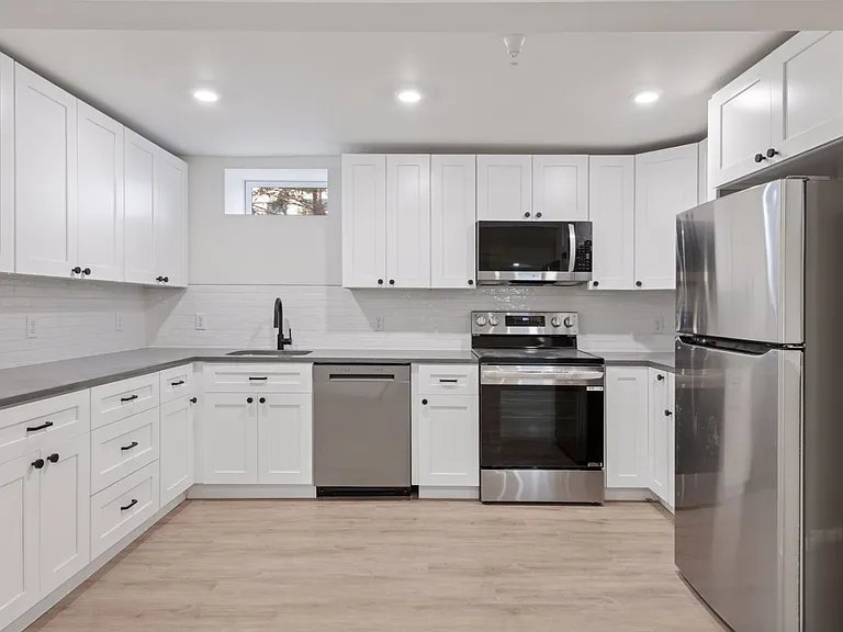 Minneapolis Apartment: 601 Main St NE
