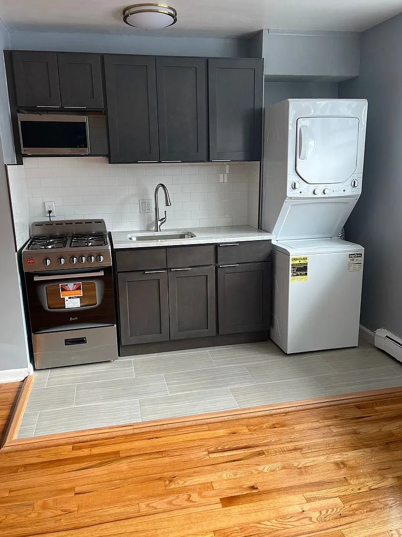 Plainfield Apartment: 1332 South Ave