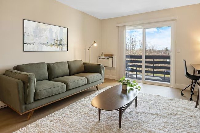 liverpool Apartment: 7426 Henry Clay Blvd