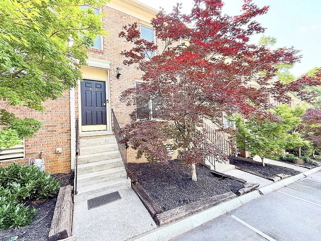 Knoxville Condo: 4013 Heather Ct