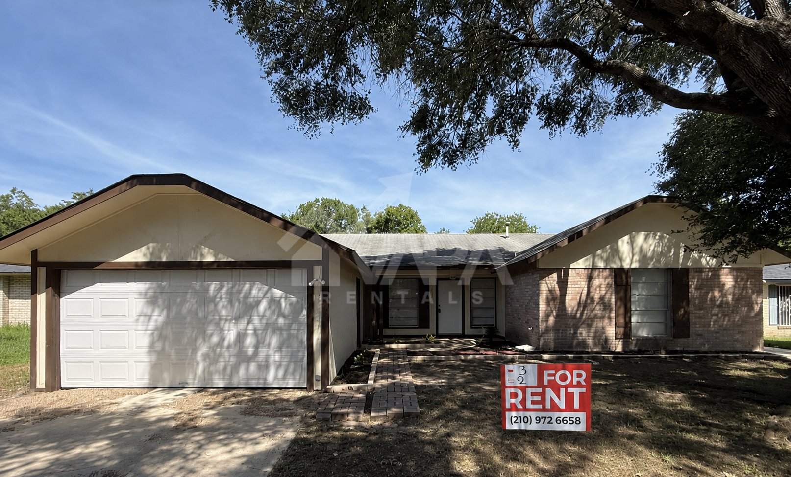 San Antonio House: 2706 Lakebriar St