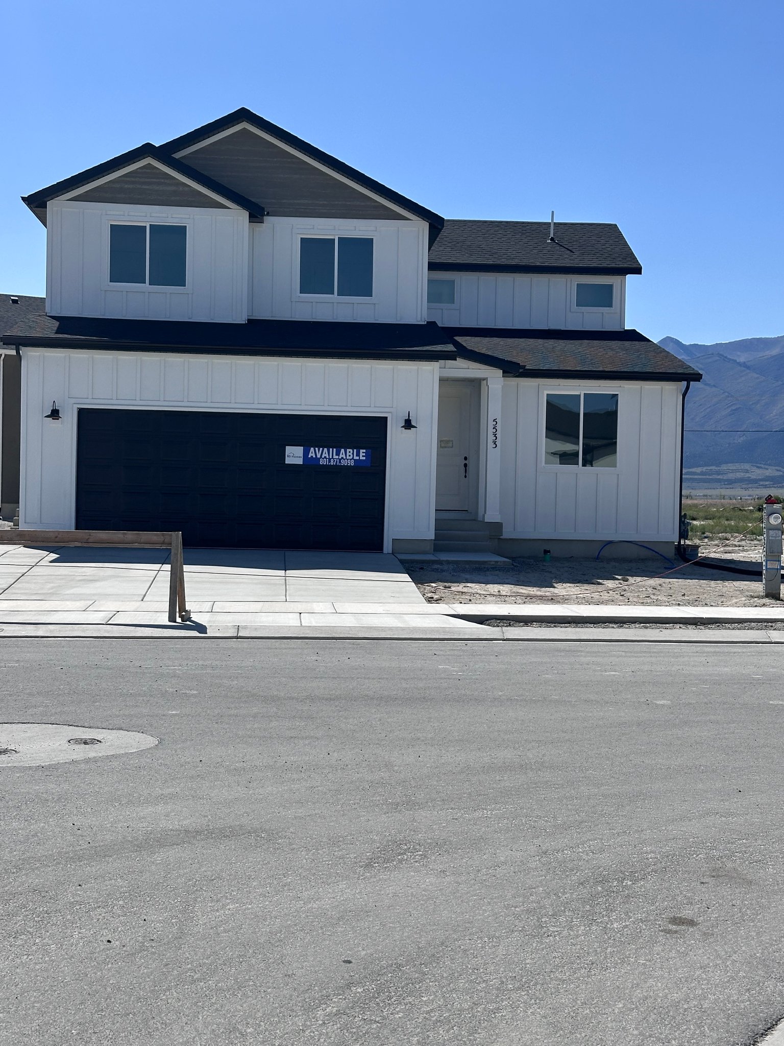 Eagle Mountain House: 5533 N Orville St