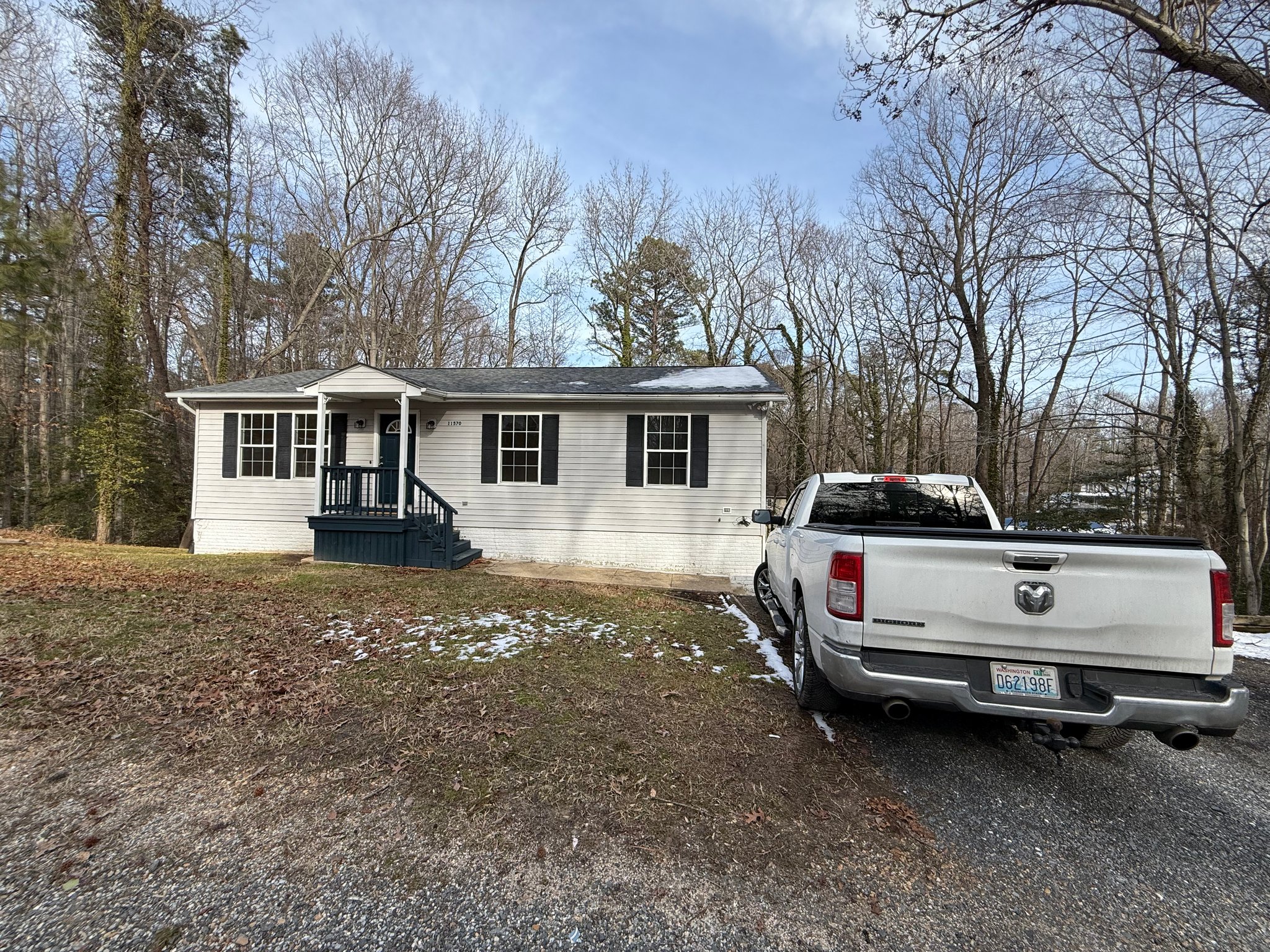 Lusby House: 11570 Tomahawk Trail W