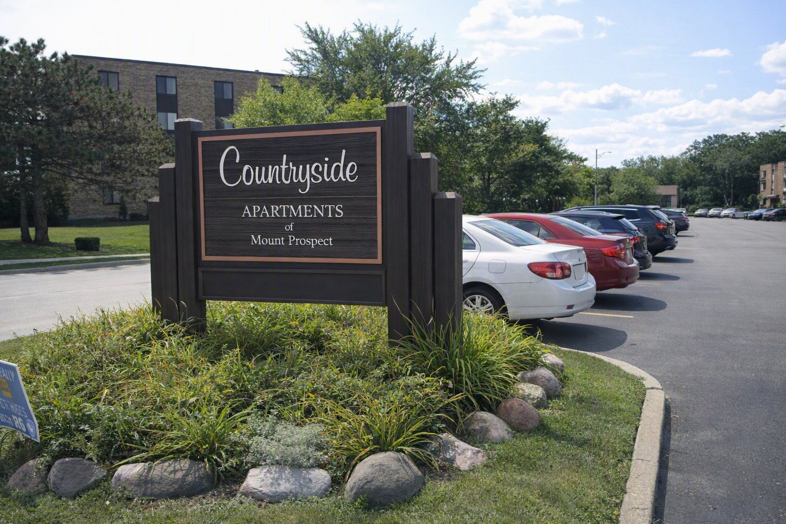 Mt Prospect Apartment: 1311 Sir Galahad