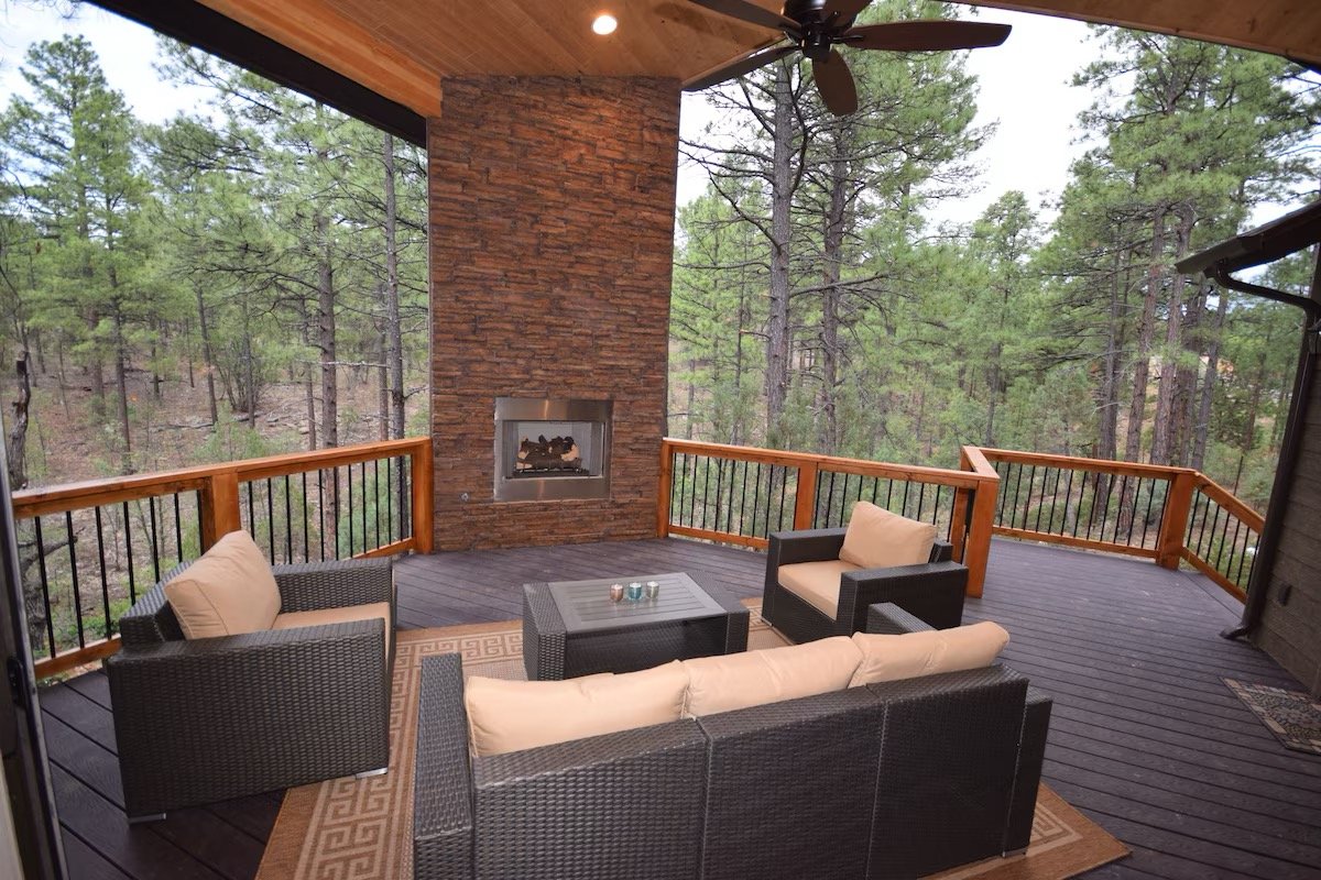 show low House: 1925 s. pleasant view drive