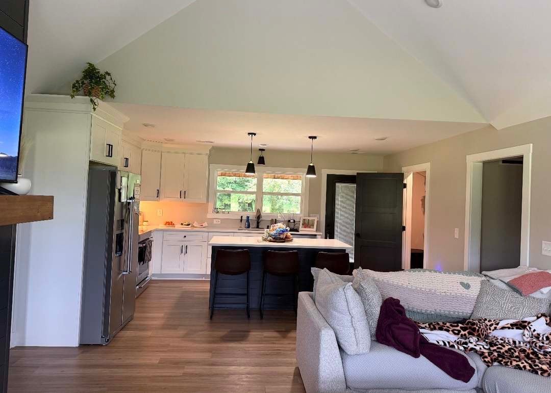 Springfield House: 7011 N Pitt Rd