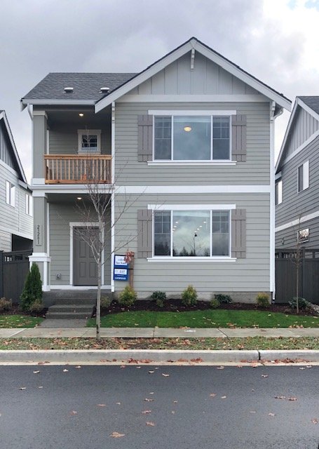 Black Diamond House: 23281 SE Fir St