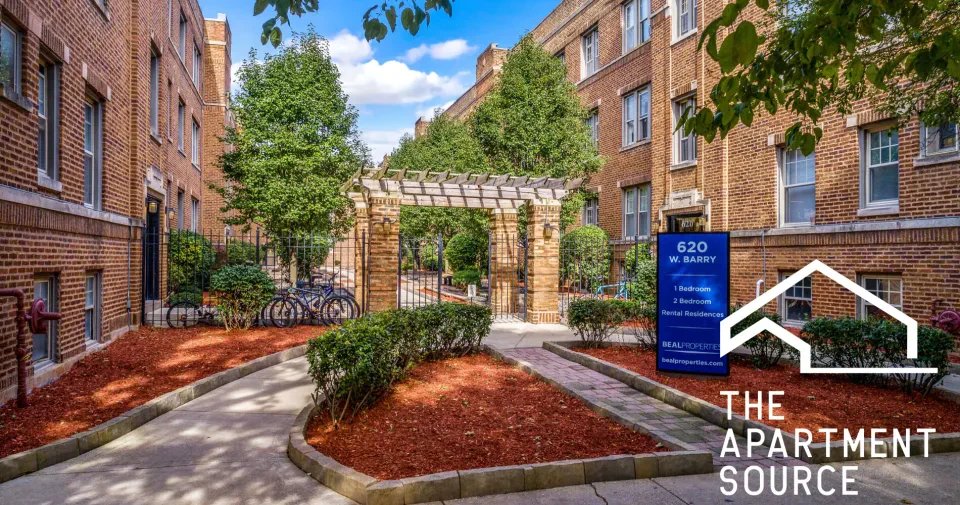 Chicago Apartment: 626 West Barry Avenue #N3 Chicago, IL 60657