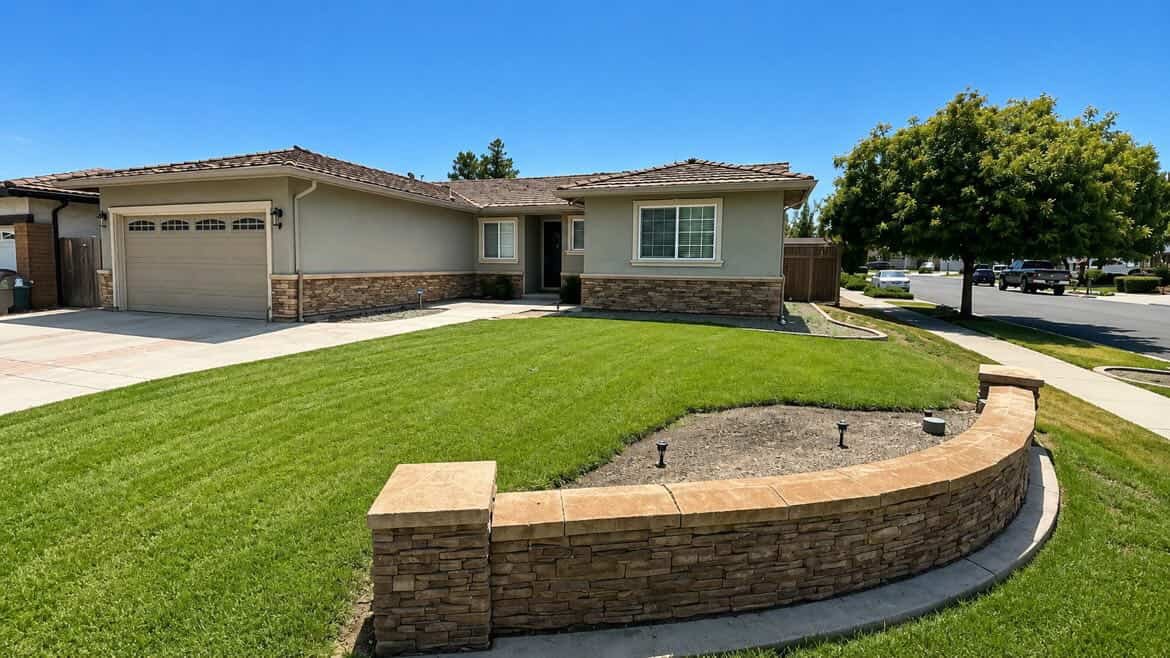 San Jose House: 668 Faraone Dr