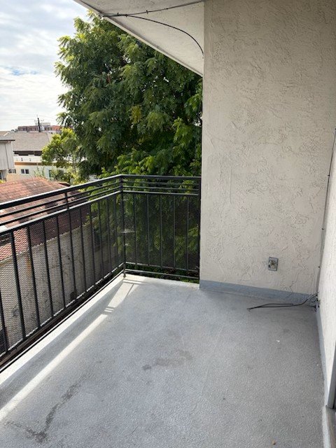 Berkeley Apartment: 2172 Blake St
