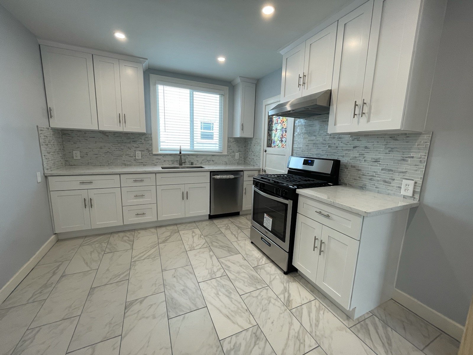Oakland Apartment: 3815 Webster St.