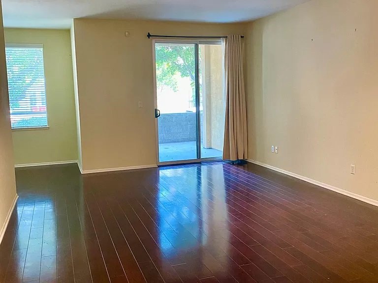 Playa Vista Condo: 6400 Crescent Park E