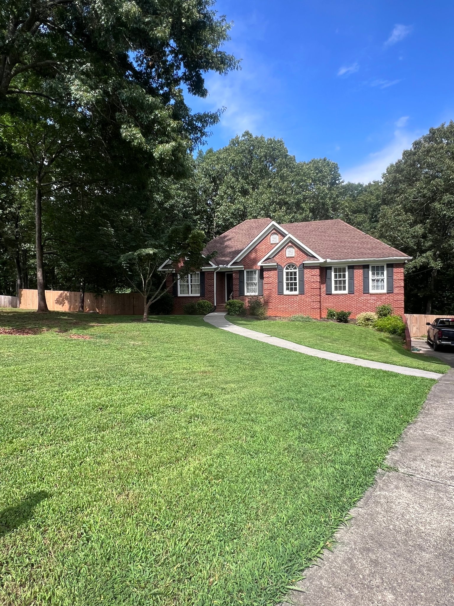 Canton House: 212 Red Fern Ct