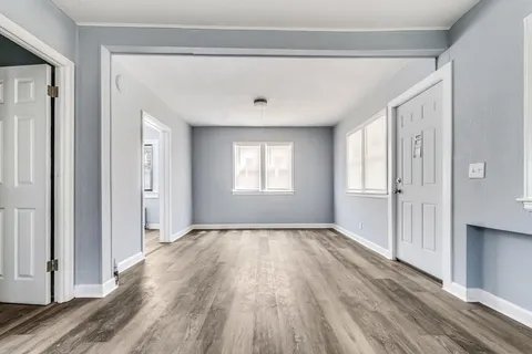 milwaukee House: 3026 S Hanson