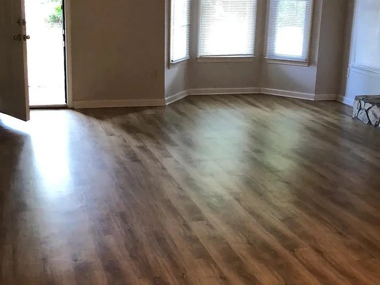Fayetteville House: 1582 winnabow drive