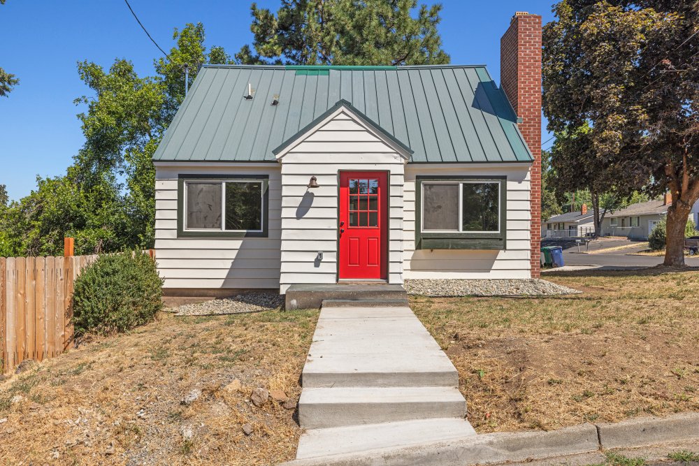 Klamath Falls House: 1500 Siskiyou St