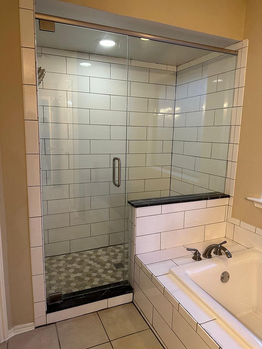 Garland House: 565 Briarcliff Dr