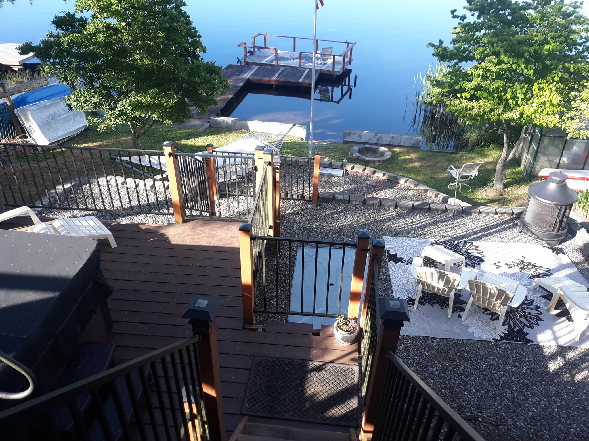 Shelton House: 170-L SE Crescent Dr.