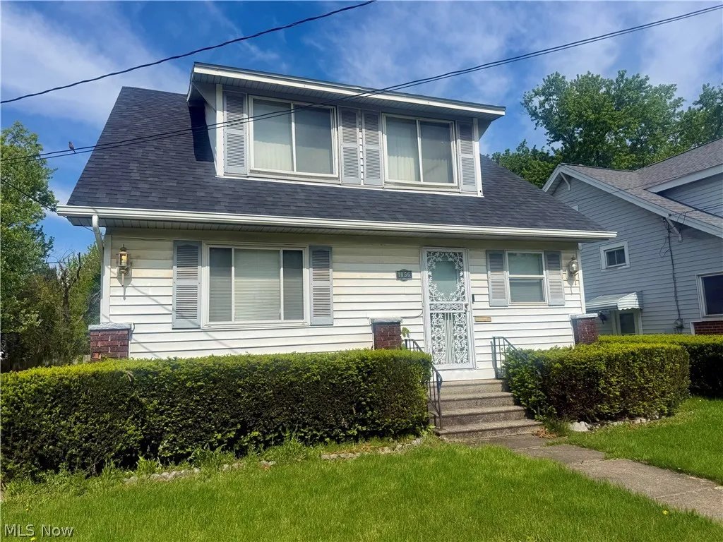 Warren House: 1056 Homewood Ave SE