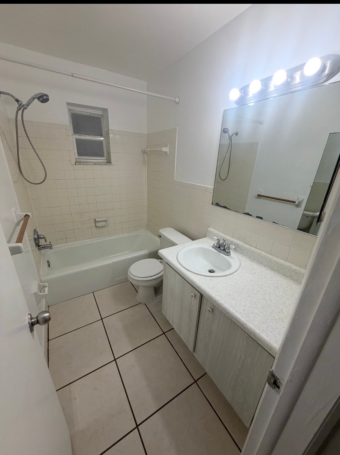 lake worth Apartment: 702 N L street ,lake worth , Fl 33460