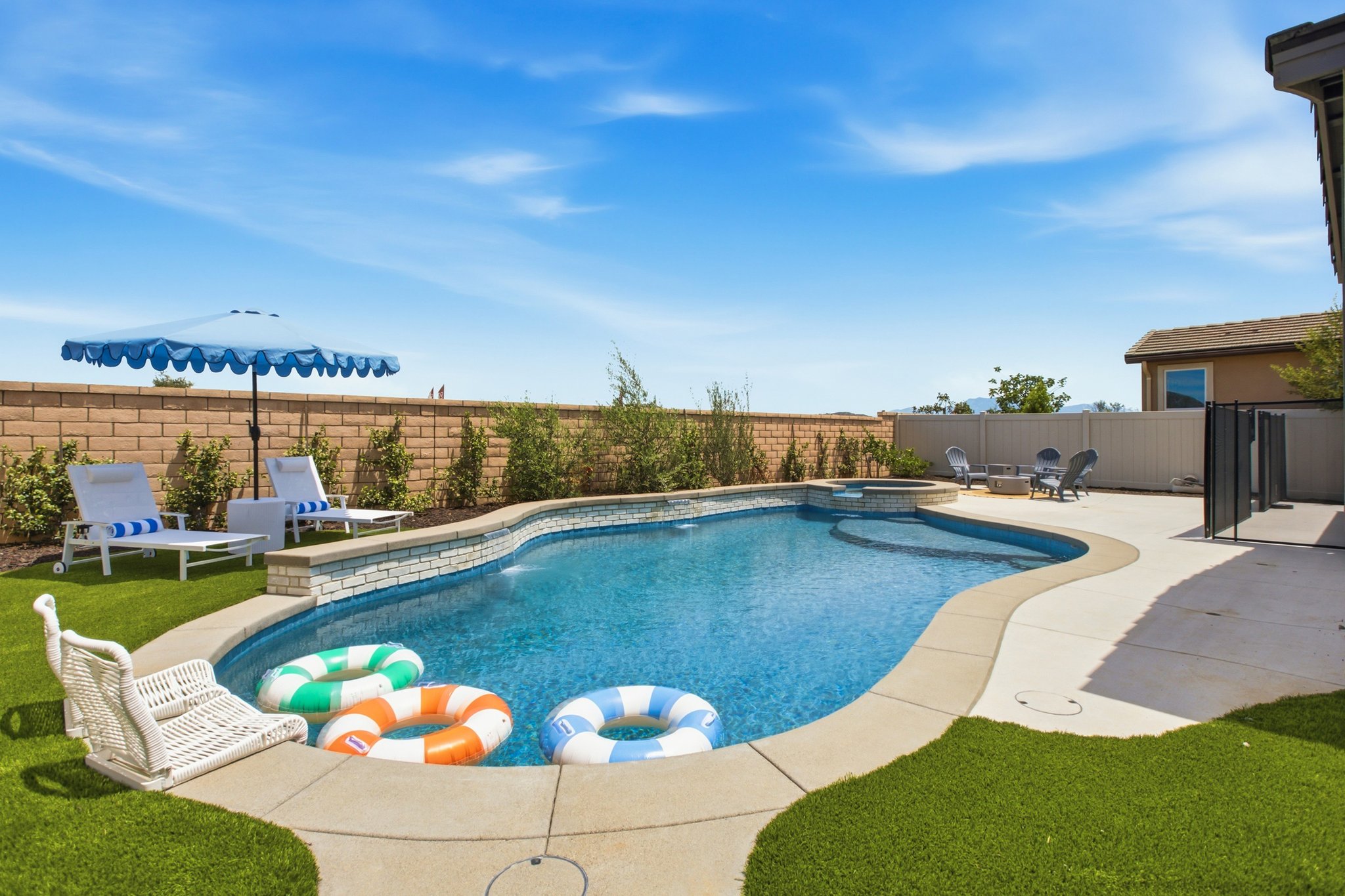 Menifee House: 30440 Tetrault Ct